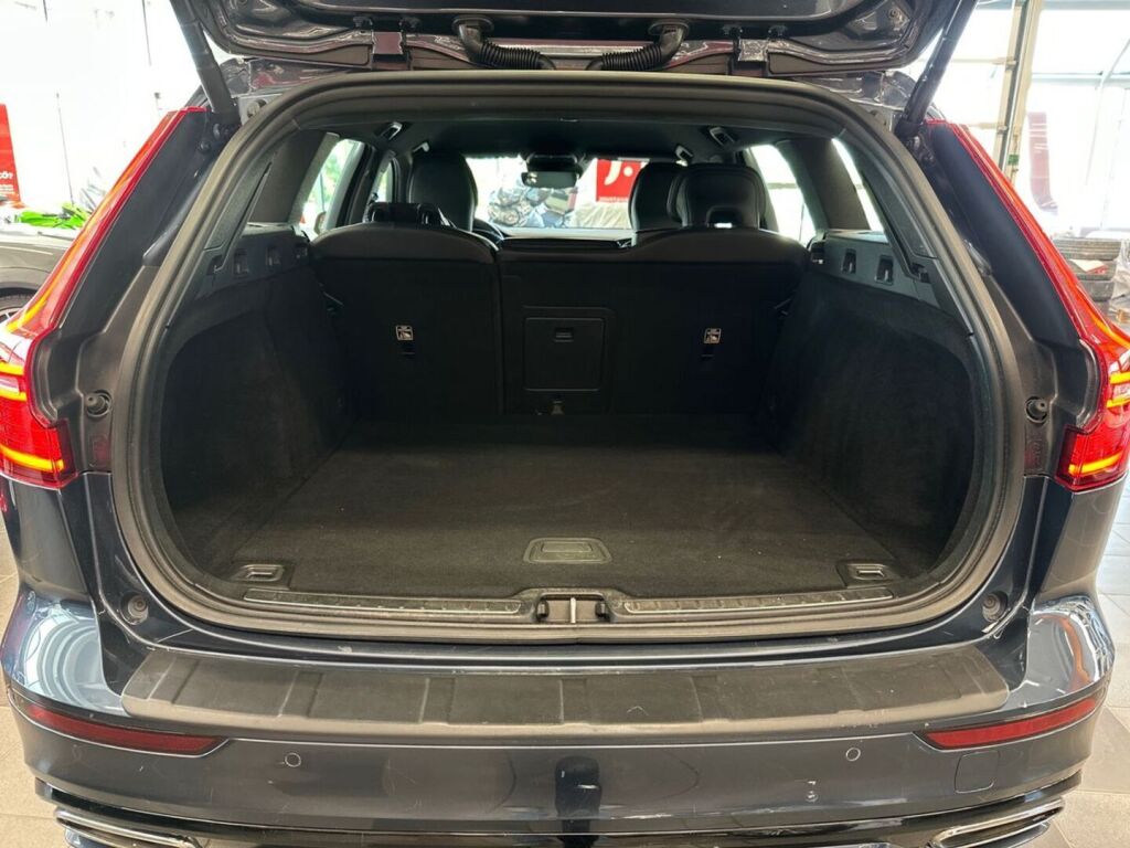 Volvo V60 2020 Harmaa