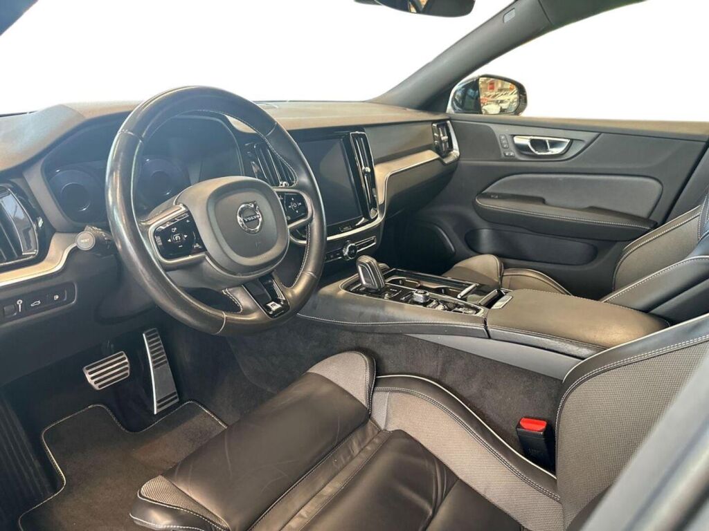 Volvo V60 2020 Harmaa