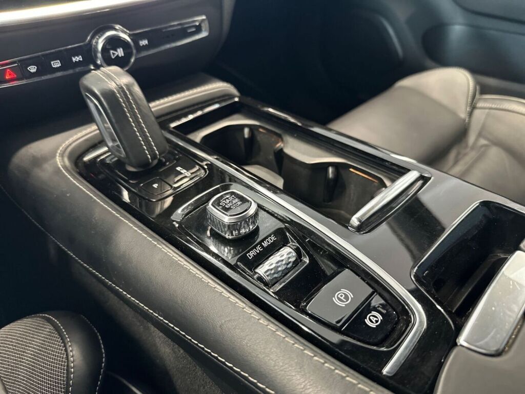 Volvo V60 2020 Harmaa
