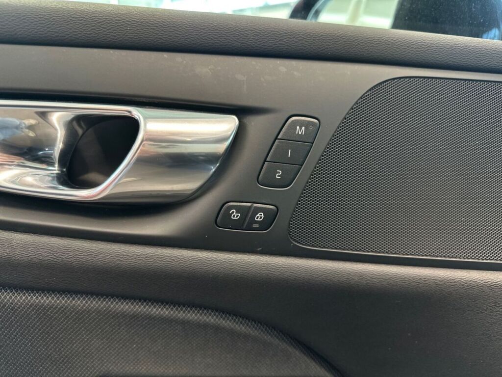 Volvo V60 2020 Harmaa
