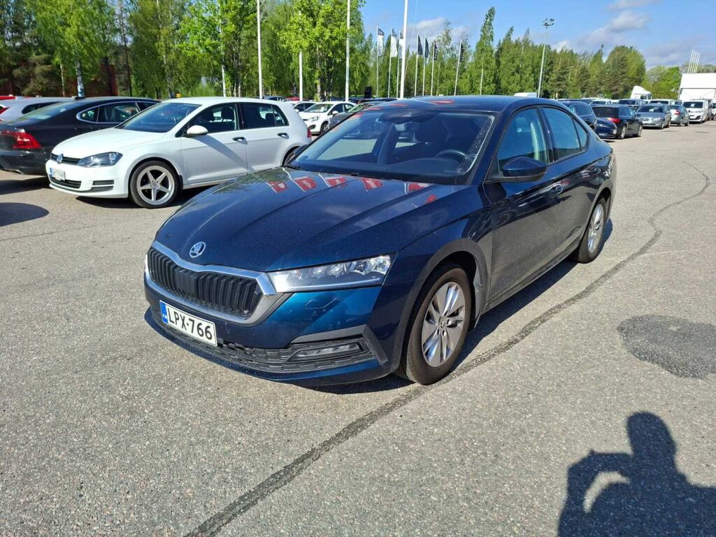 Skoda Octavia 2021 Sininen