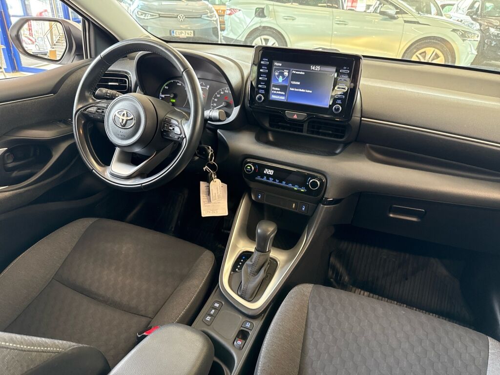 Toyota Yaris 2021 Valkoinen