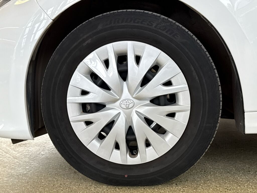 Toyota Yaris 2021 Valkoinen