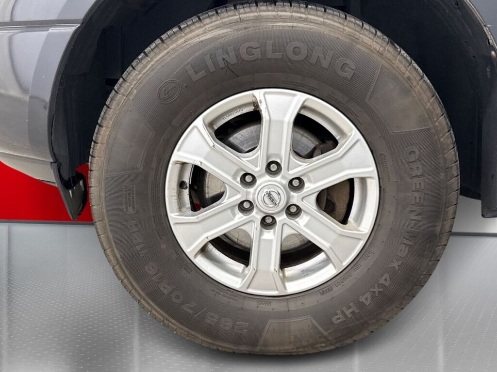 Nissan Navara 2009 Harmaa