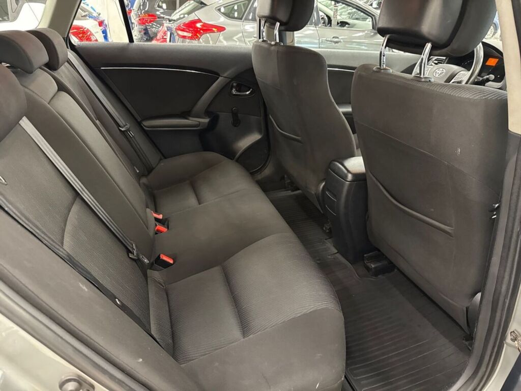 Toyota Avensis 2009 Harmaa