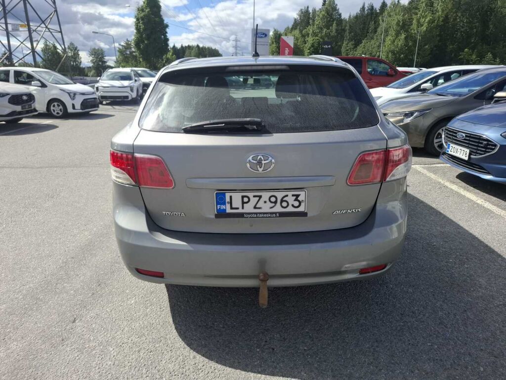 Toyota Avensis 2009 Harmaa
