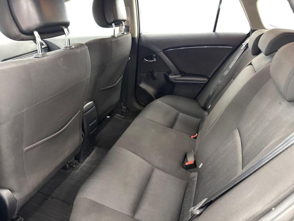 Toyota Avensis 2009 Harmaa