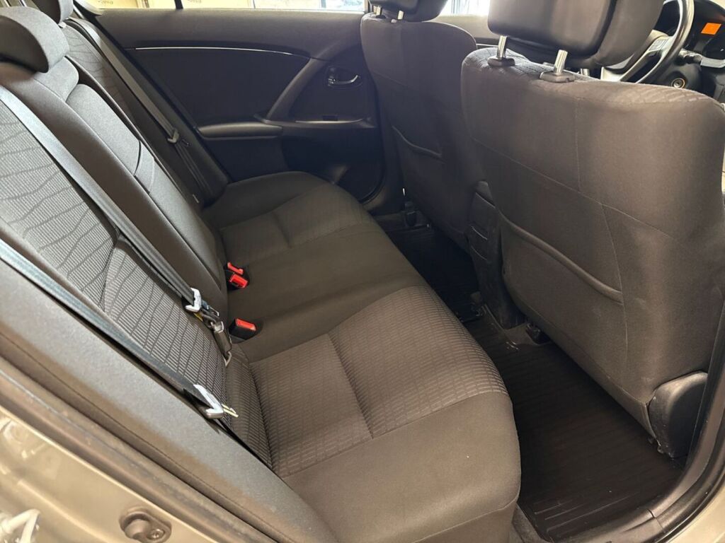 Toyota Avensis 2009 Harmaa