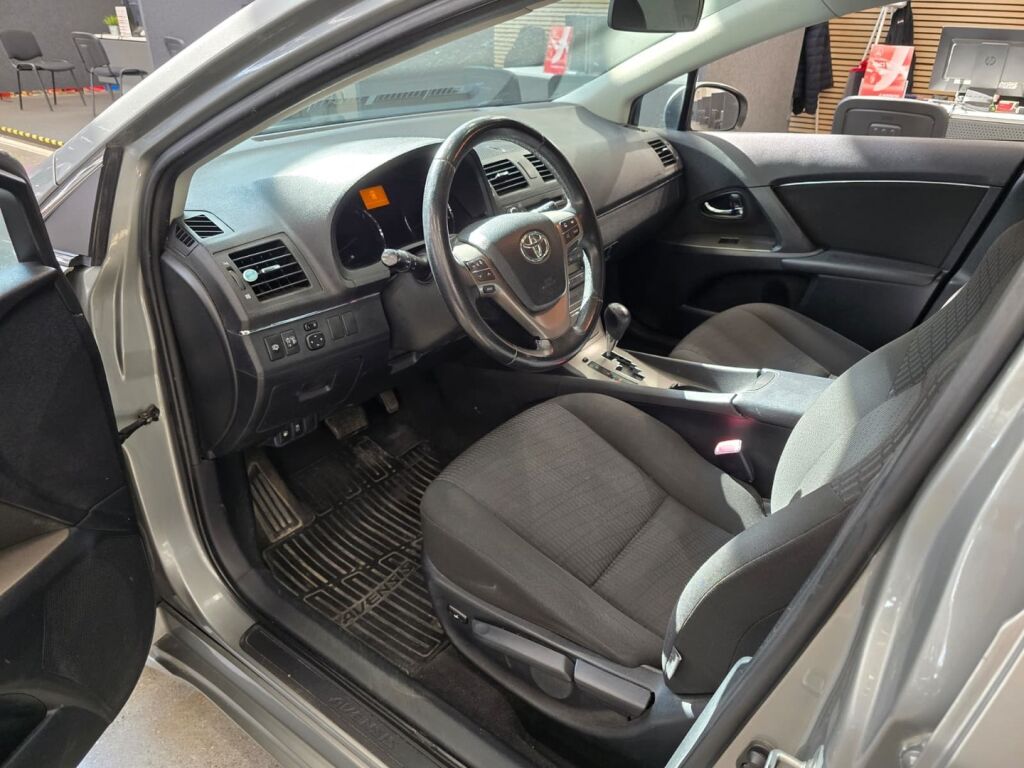Toyota Avensis 2009 Harmaa