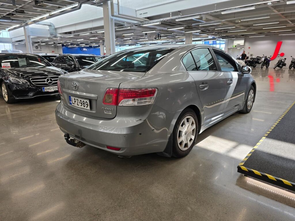 Toyota Avensis 2009 Harmaa