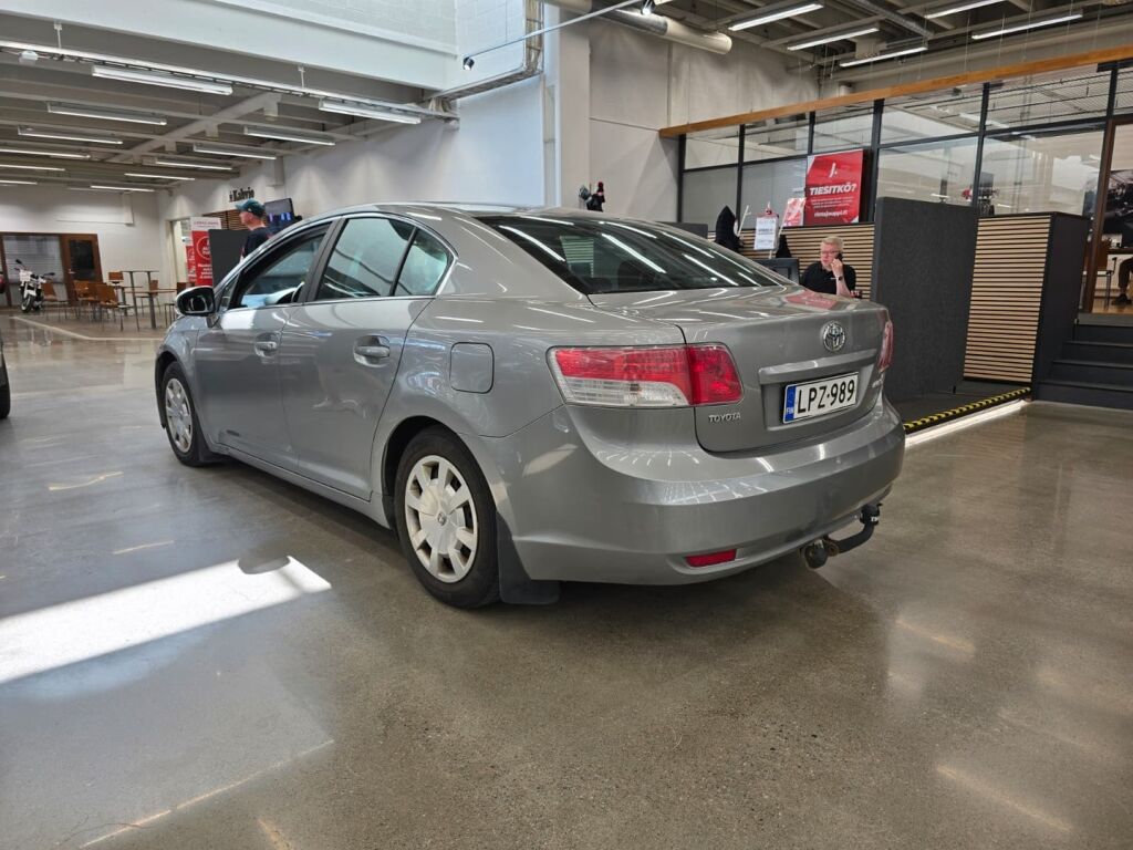 Toyota Avensis 2009 Harmaa