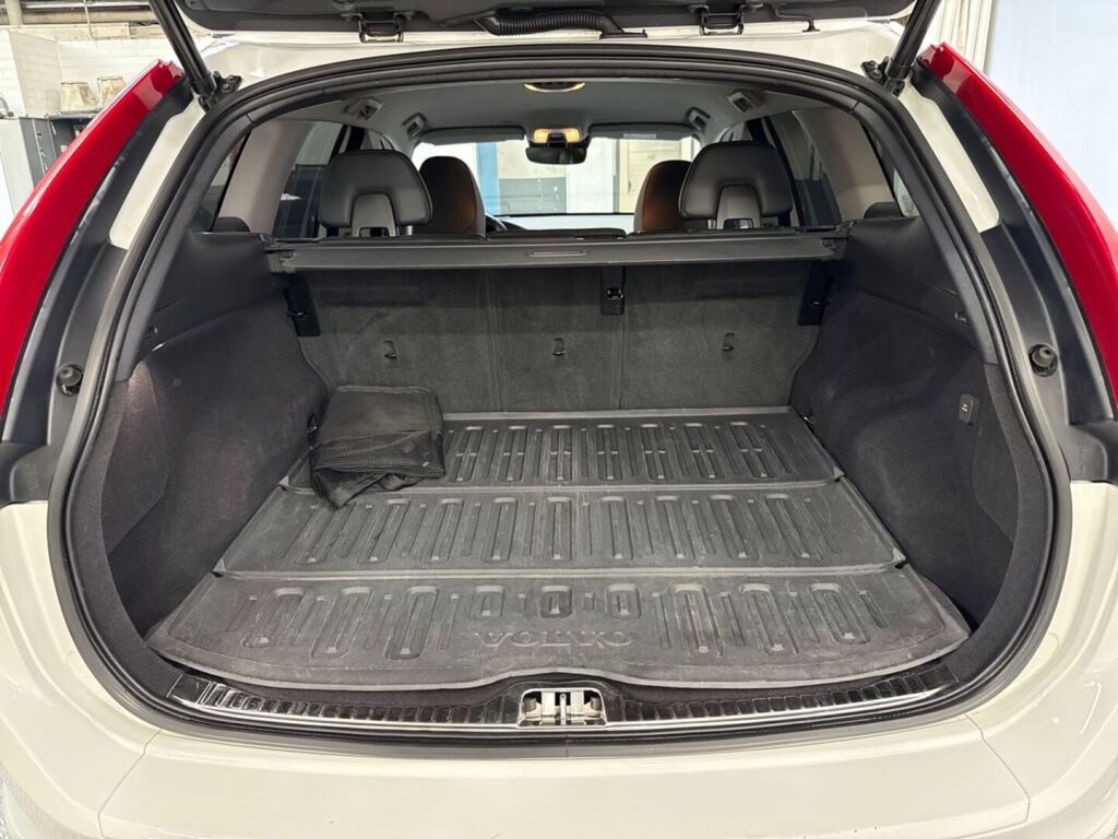 Volvo XC60 2017 Valkoinen
