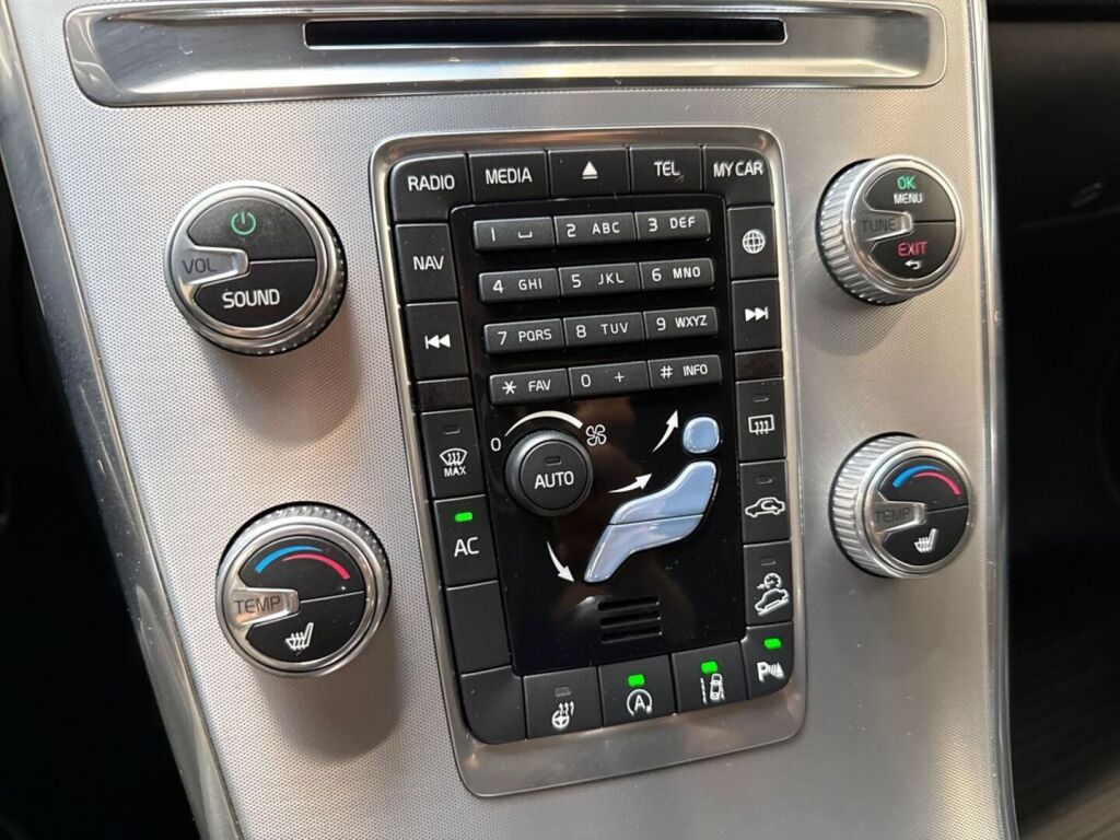 Volvo XC60 2017 Valkoinen