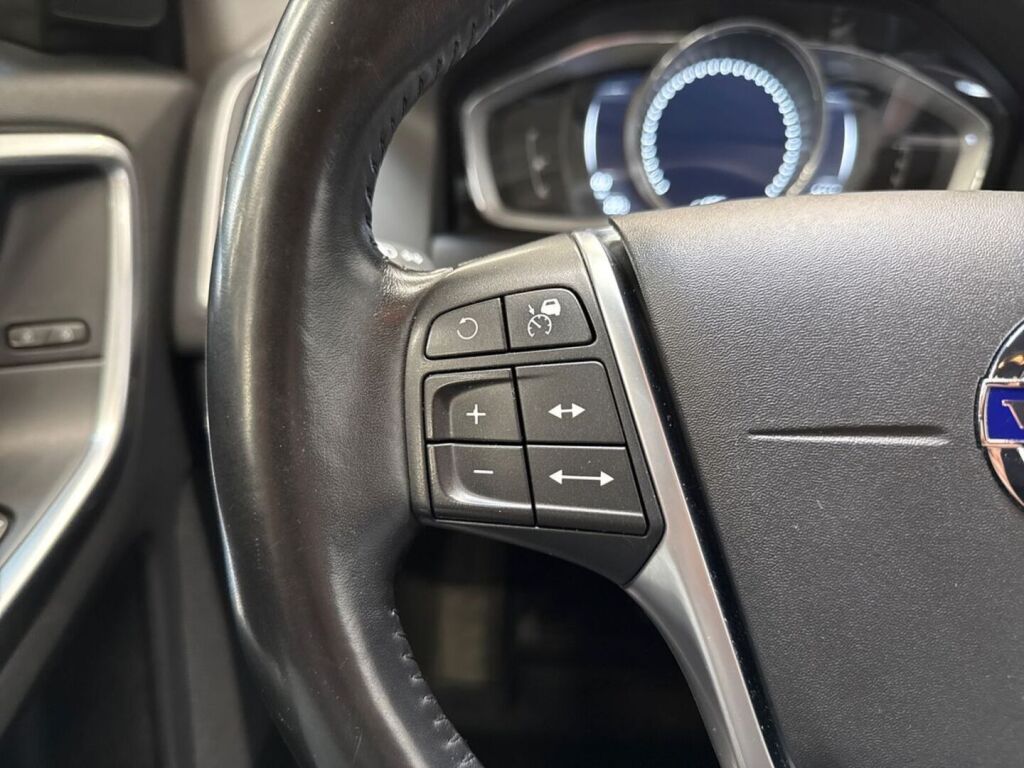Volvo XC60 2017 Valkoinen