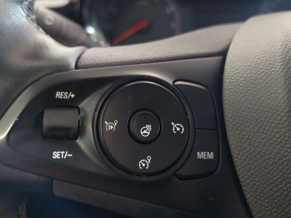Opel Corsa 2021 Punainen