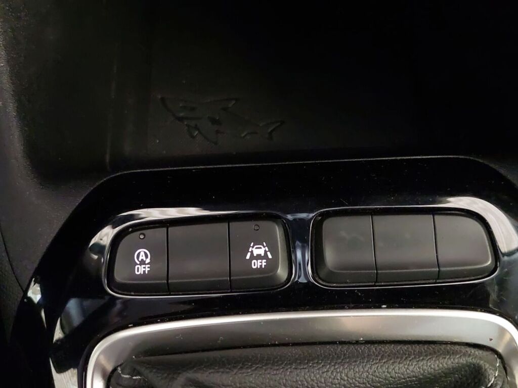 Opel Corsa 2021 Punainen