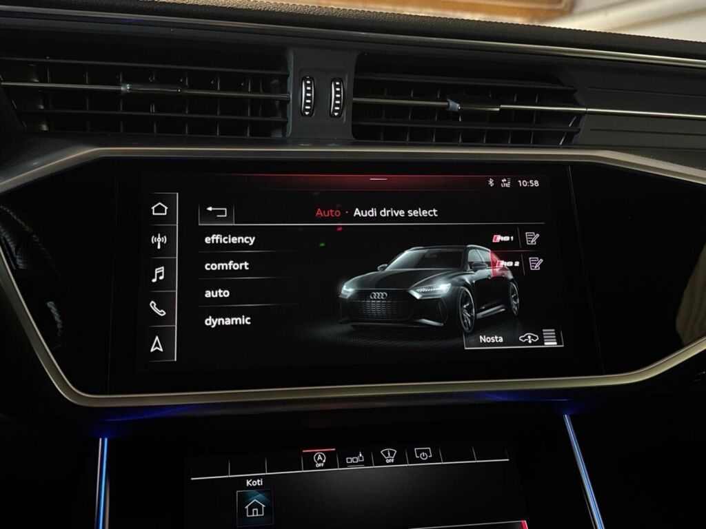 Audi RS6 2020 Musta