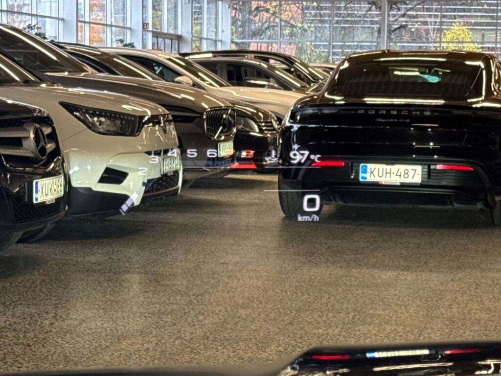 Audi RS6 2020 Musta