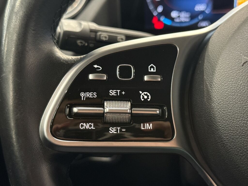 Mercedes-Benz EQA 2022 Valkoinen