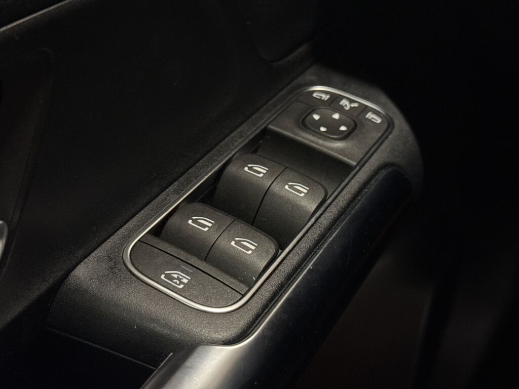 Mercedes-Benz EQA 2022 Valkoinen