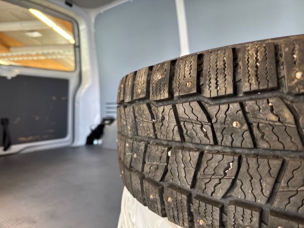 Volkswagen Transporter 2021 Valkoinen