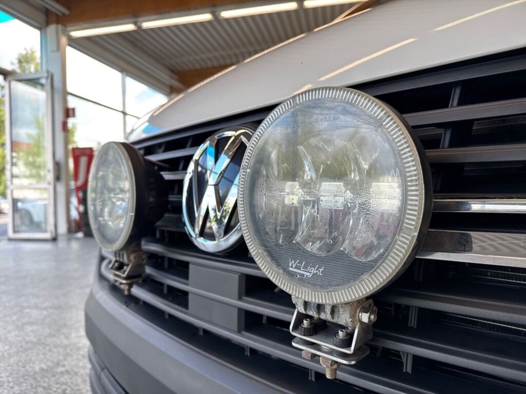 Volkswagen Transporter 2021 Valkoinen