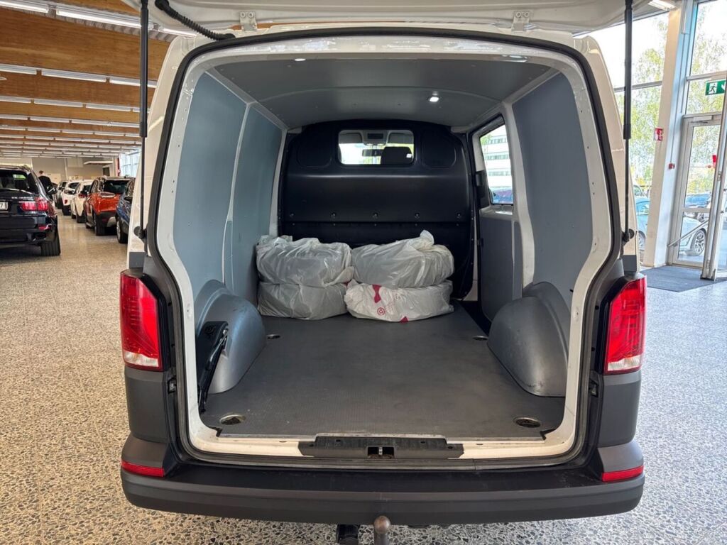 Volkswagen Transporter 2021 Valkoinen
