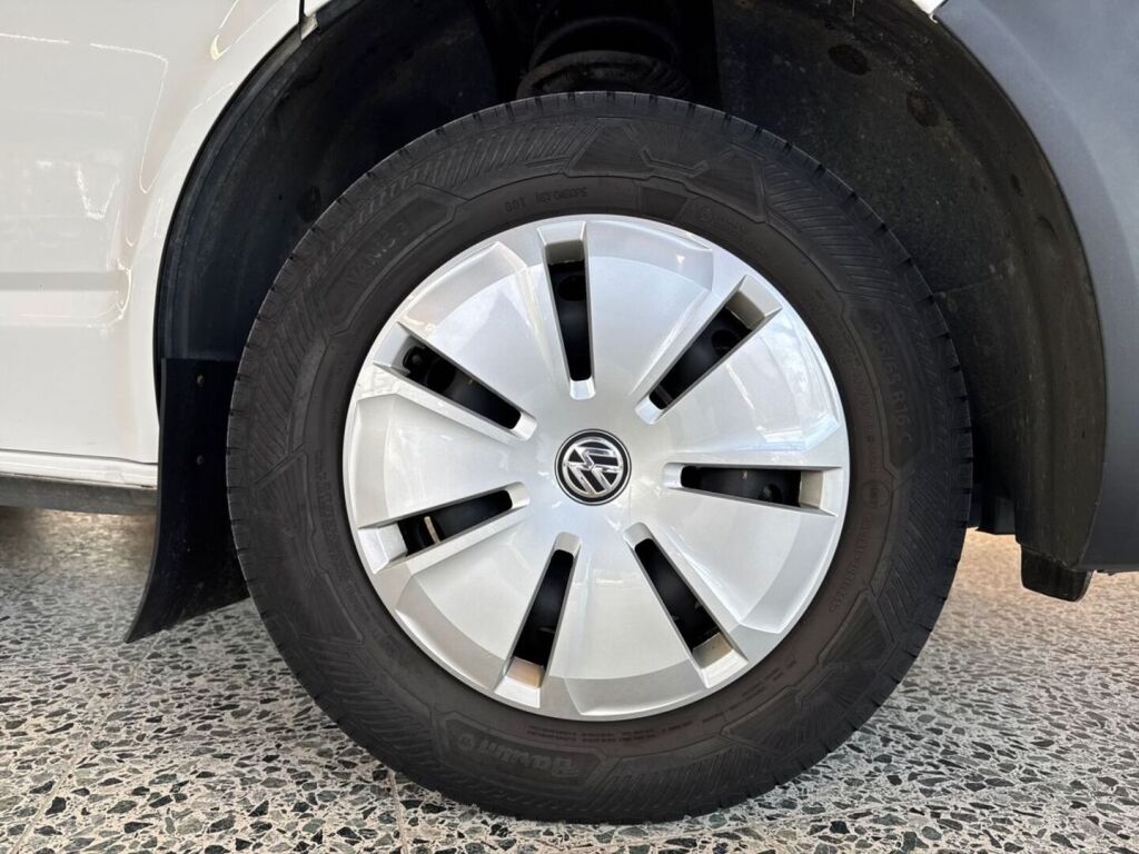Volkswagen Transporter 2021 Valkoinen