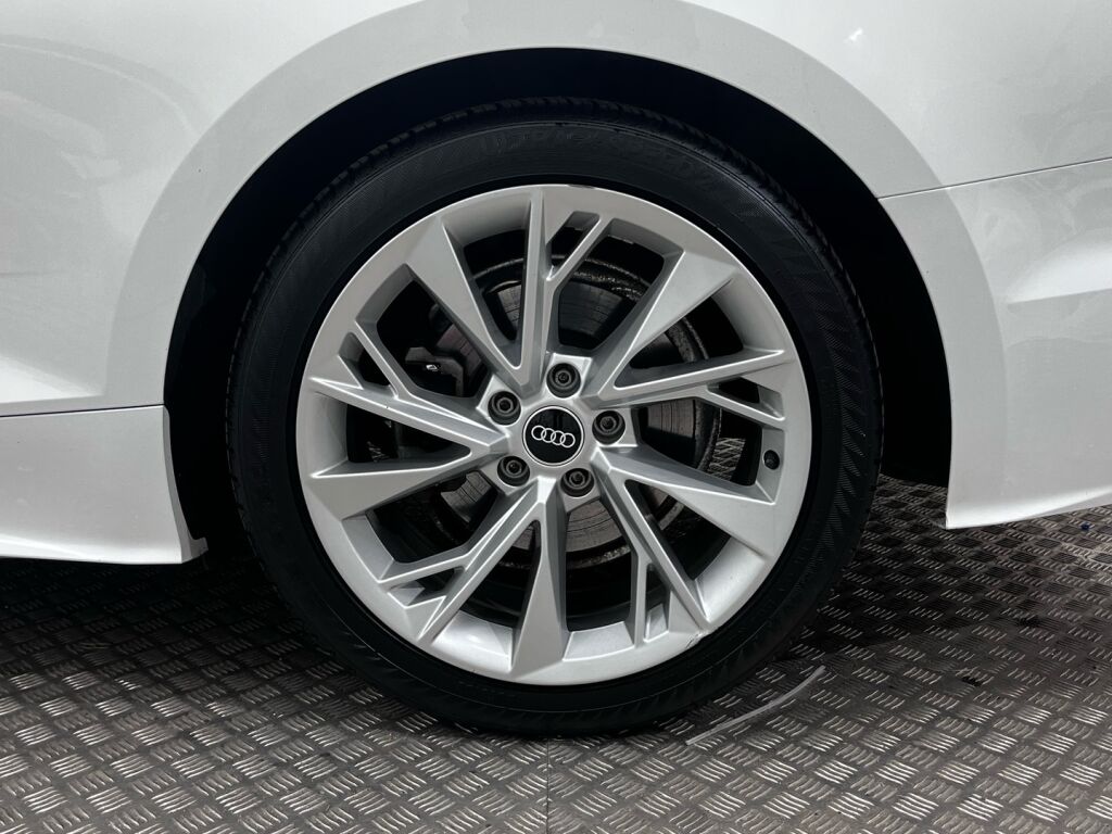 Audi A5 2021 Valkoinen