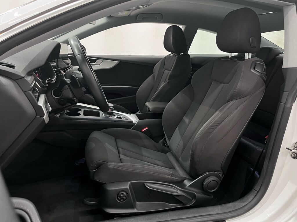 Audi A5 2021 Valkoinen