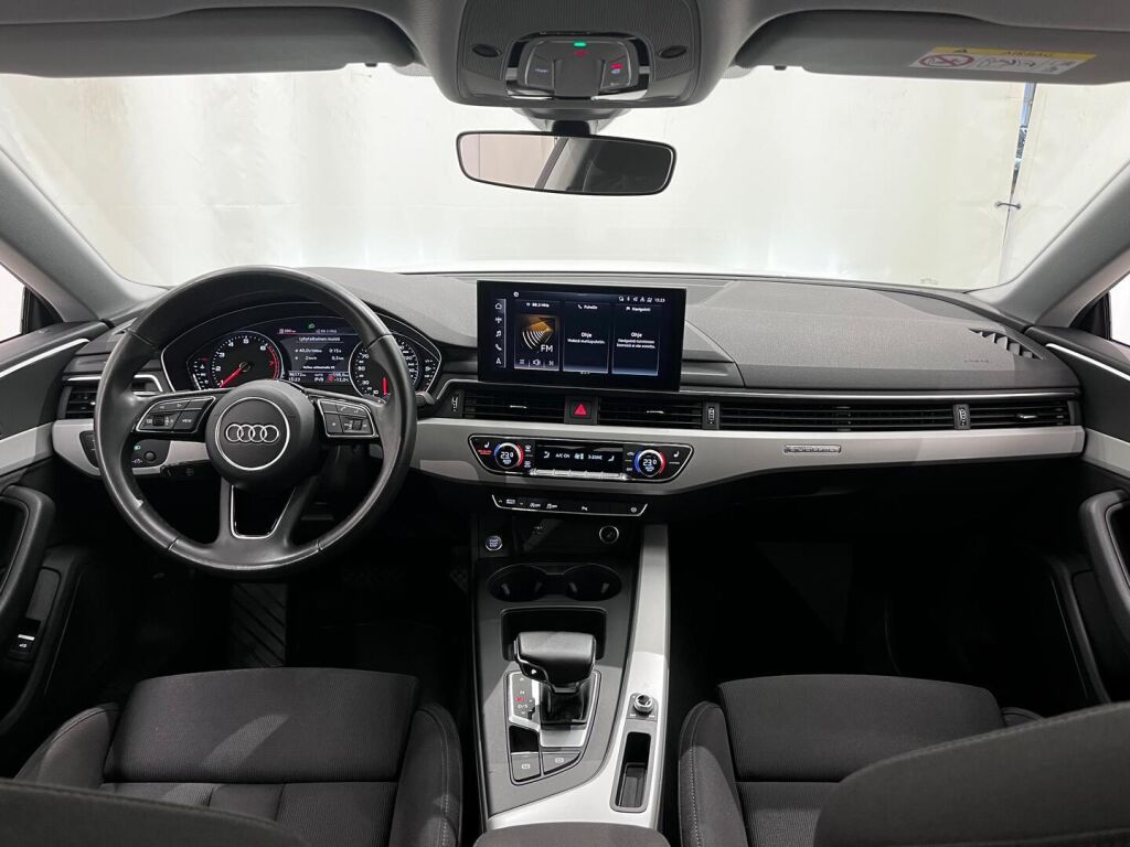 Audi A5 2021 Valkoinen