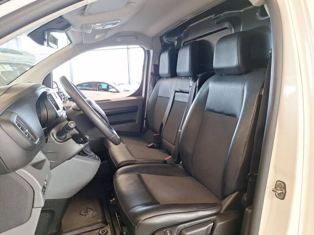 Opel Vivaro 2021 Valkoinen