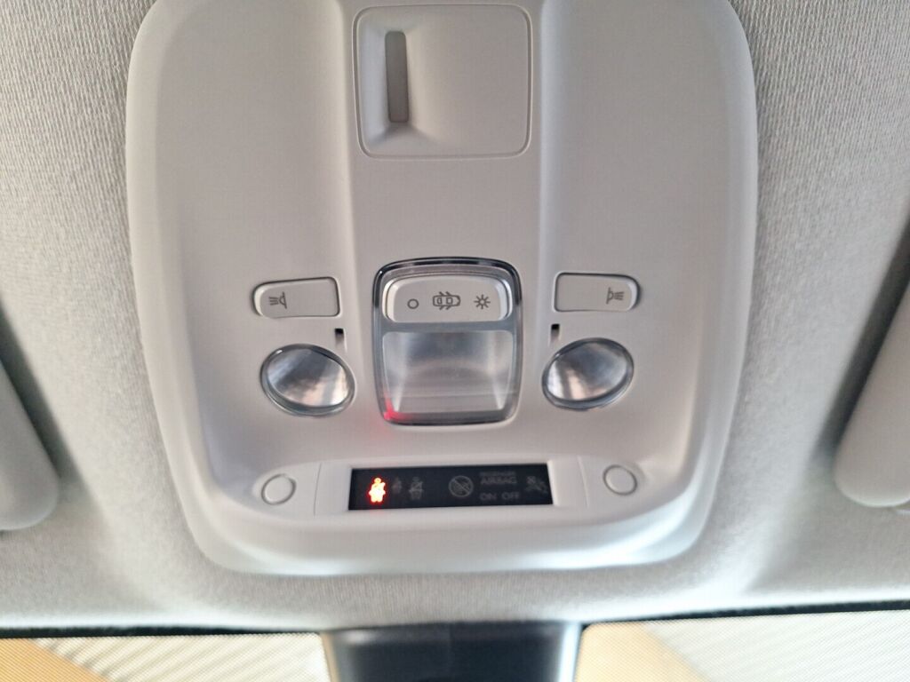 Opel Vivaro 2021 Valkoinen