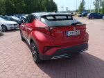 Toyota C-HR 2022 Punainen