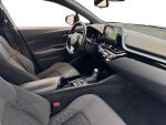 Toyota C-HR 2022 Punainen