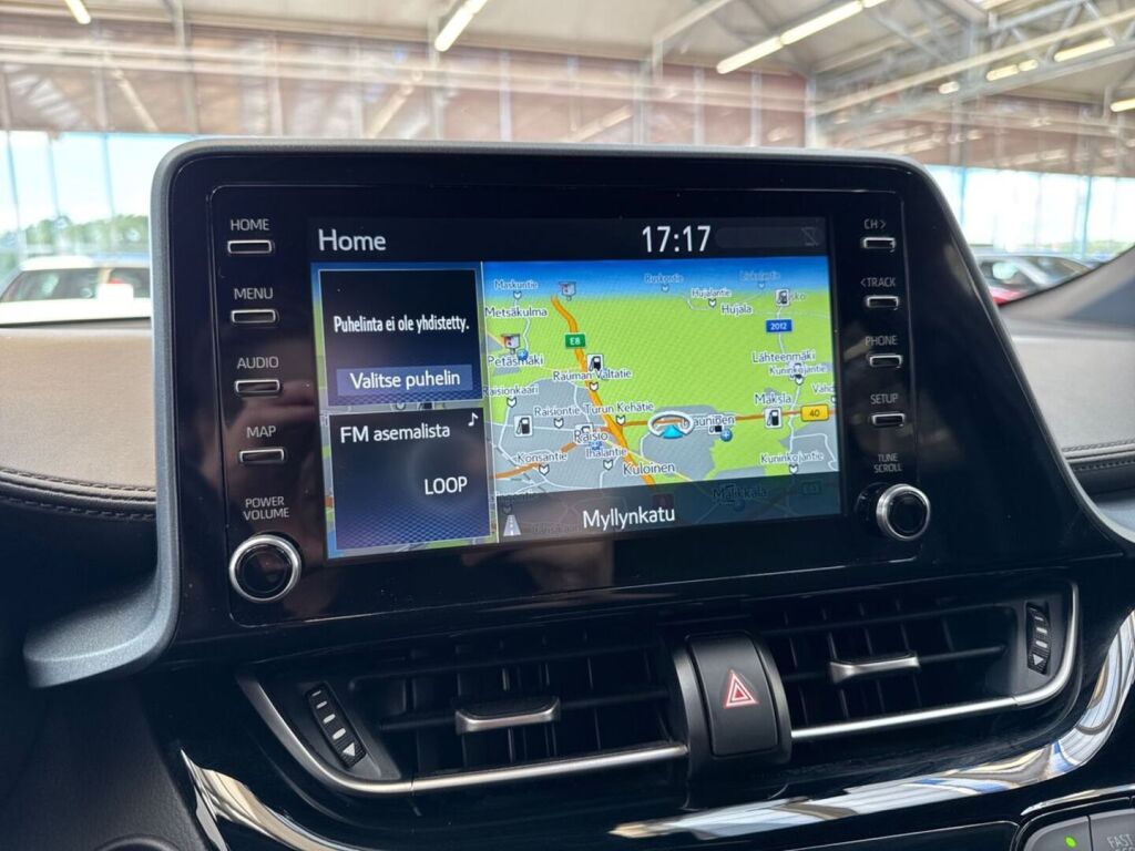 Toyota C-HR 2022 Punainen