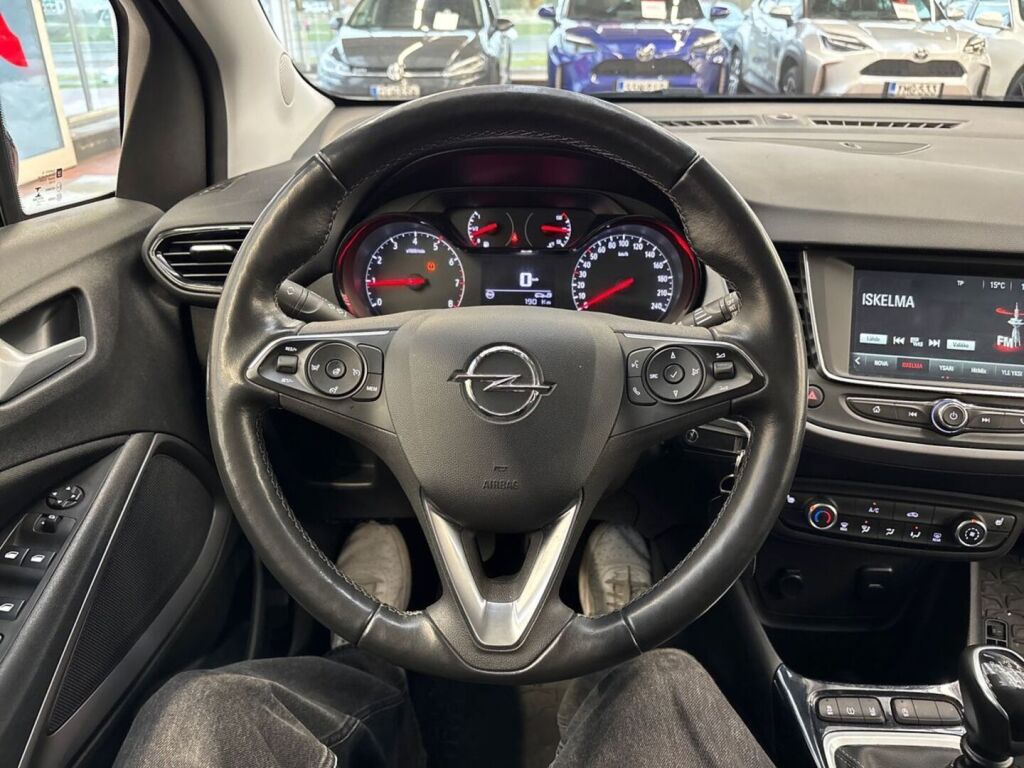 Opel Crossland 2021 Punainen