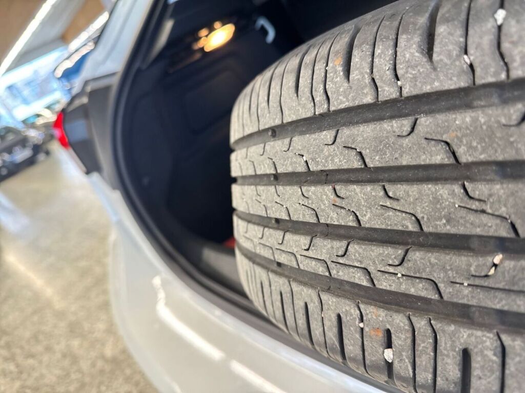 Opel Corsa 2021 Valkoinen