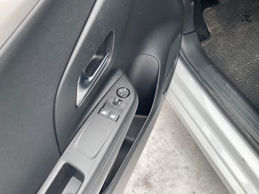 Opel Corsa 2021 Valkoinen