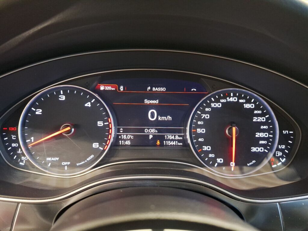 Audi A6 2017 Punainen