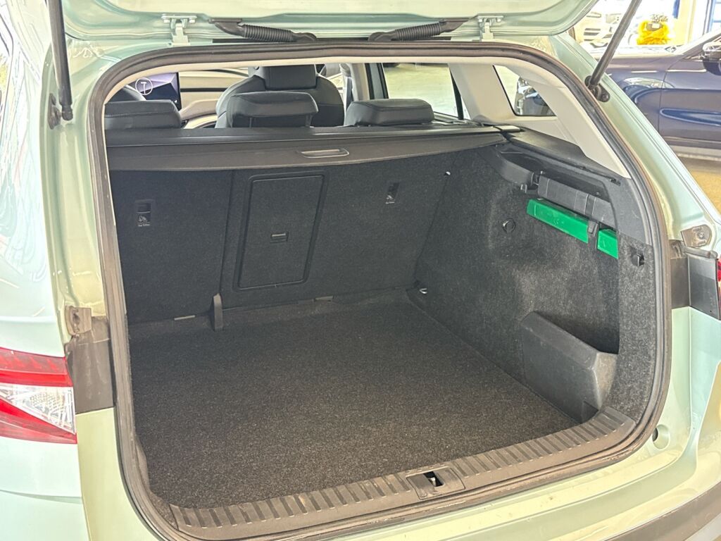 Skoda Enyaq 2022 Vihreä