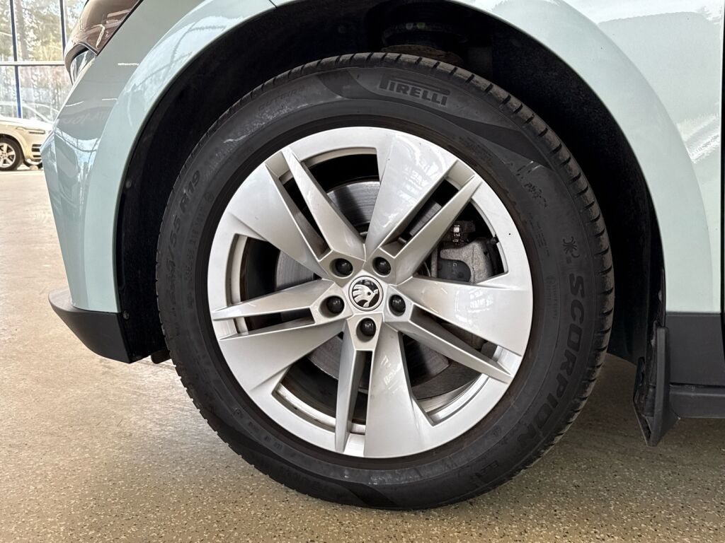 Skoda Enyaq 2022 Vihreä