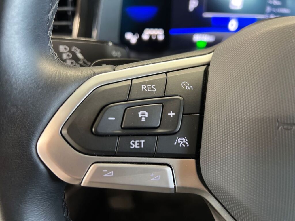 Volkswagen Taigo 2022 Punainen