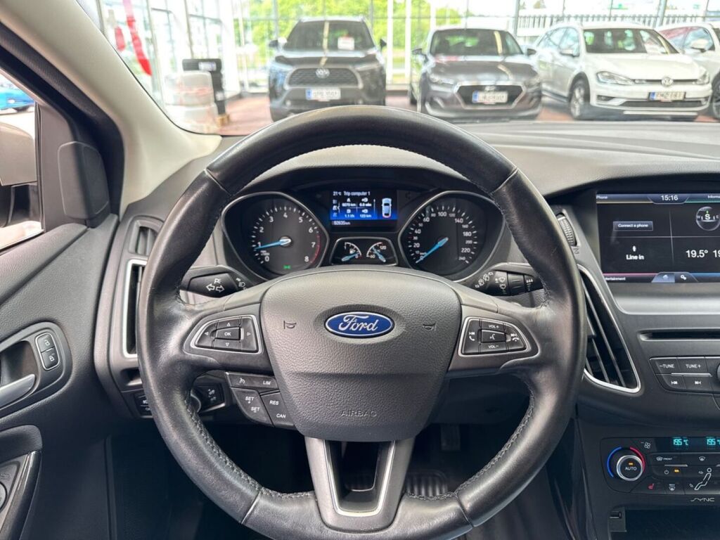 Ford Focus 2015 Harmaa