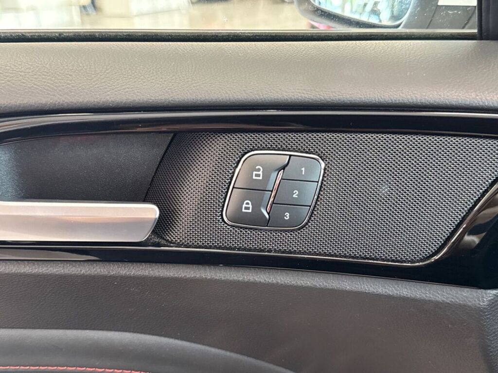Ford Mondeo 2022 Valkoinen
