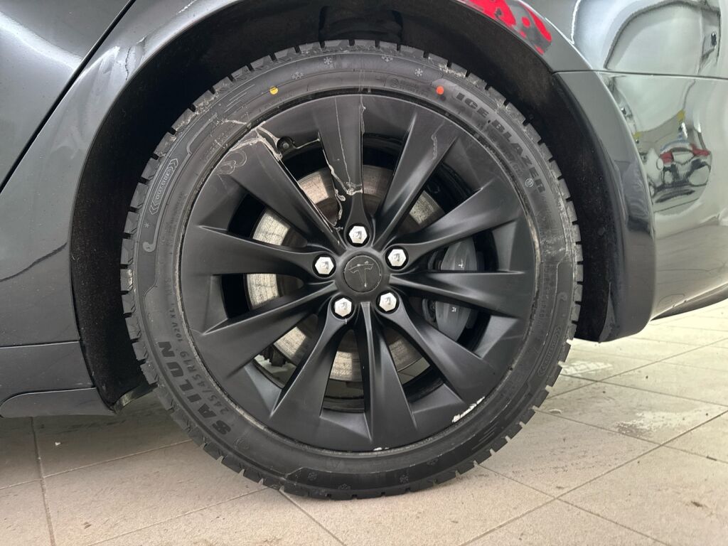 Tesla Model S 2017 Musta