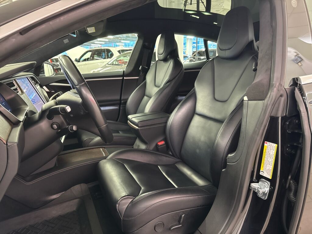 Tesla Model S 2017 Musta