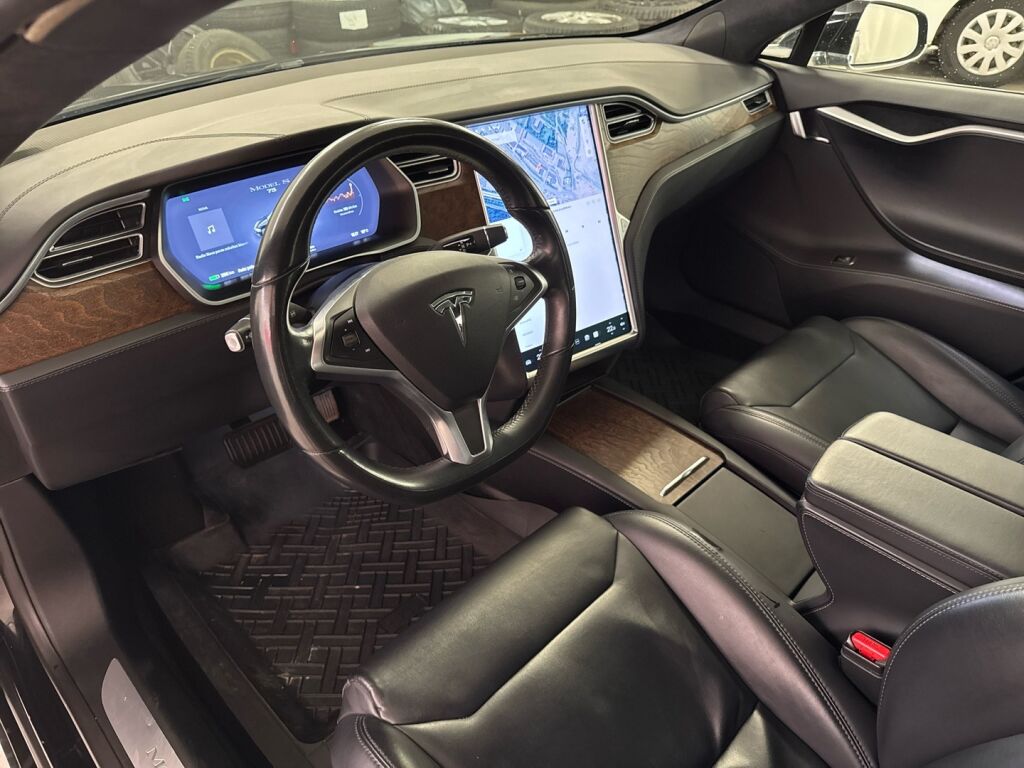 Tesla Model S 2017 Musta