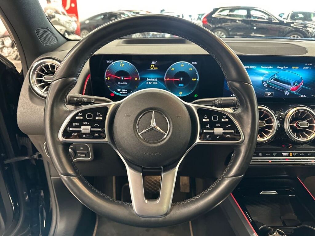 Mercedes-Benz EQB 2022 Musta
