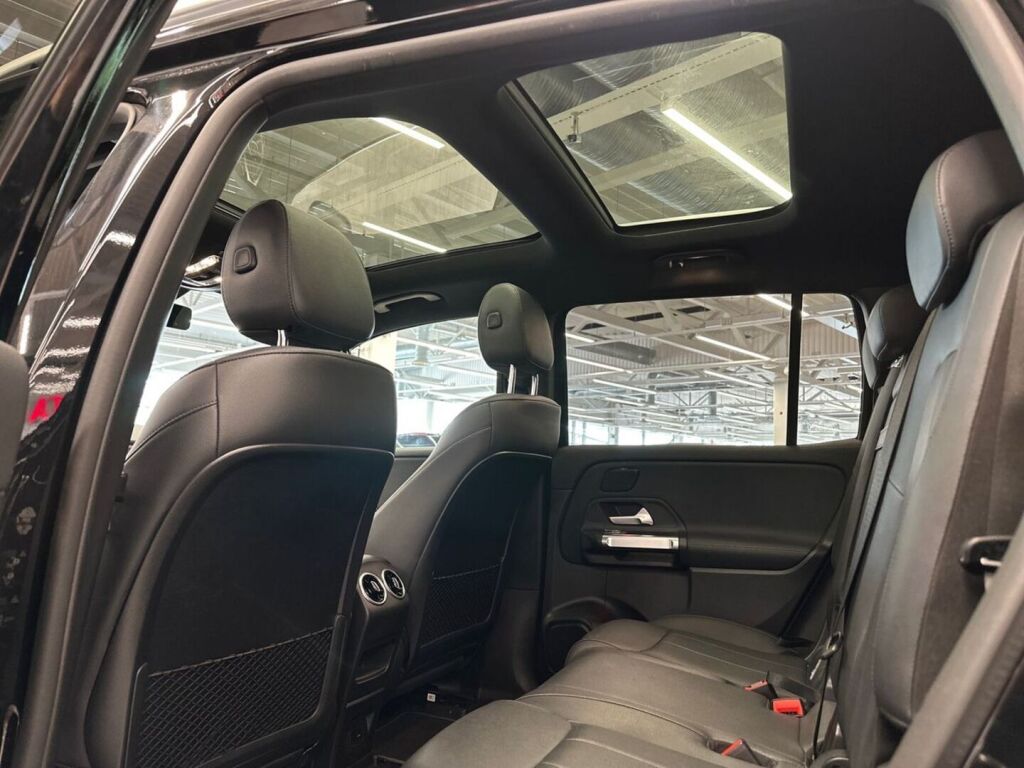 Mercedes-Benz EQB 2022 Musta